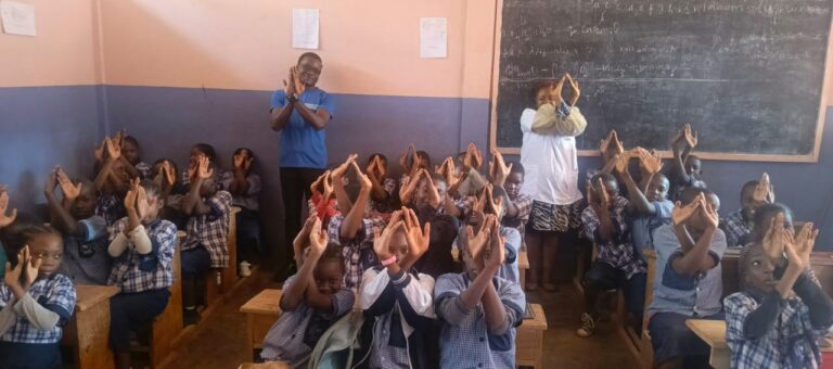 Les jeunes participent activement à la lutte contre le VIH/SIDA, la Tuberculose et la RAM